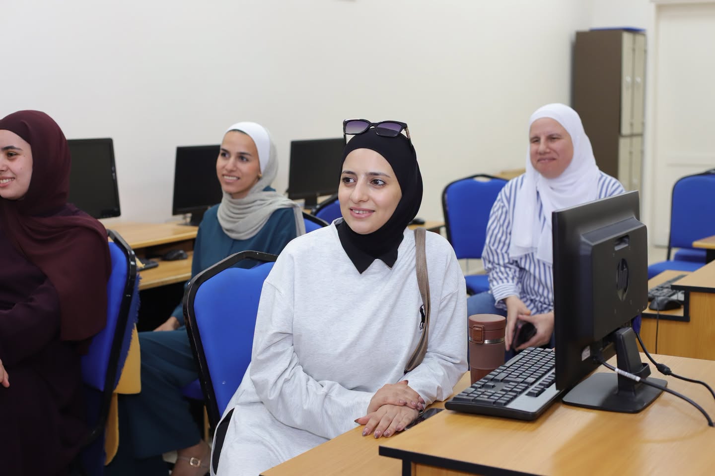 روضة ومدارس الجامعة الأولى والثانية
