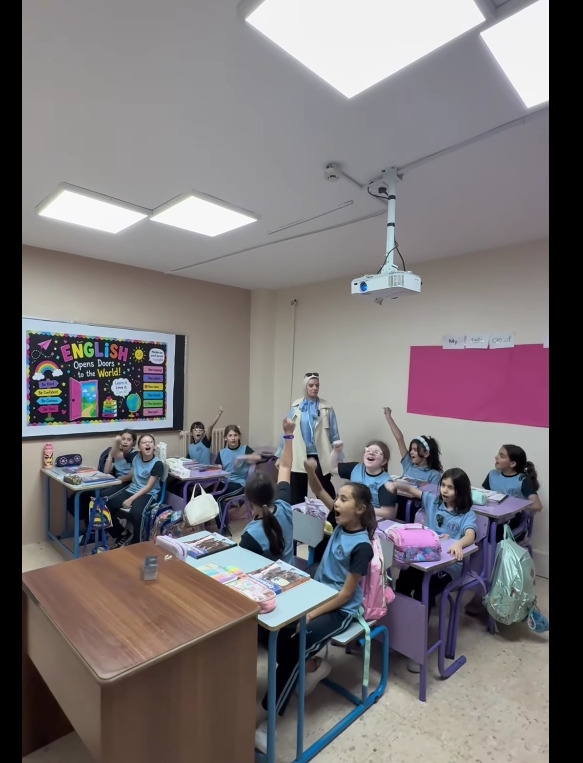 روضة ومدارس الجامعة الأولى والثانية