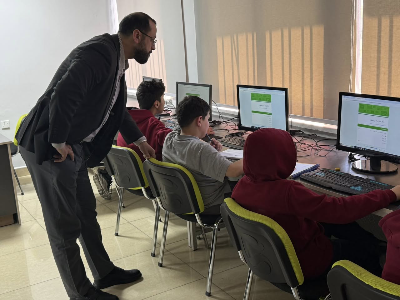 Al Omareh School