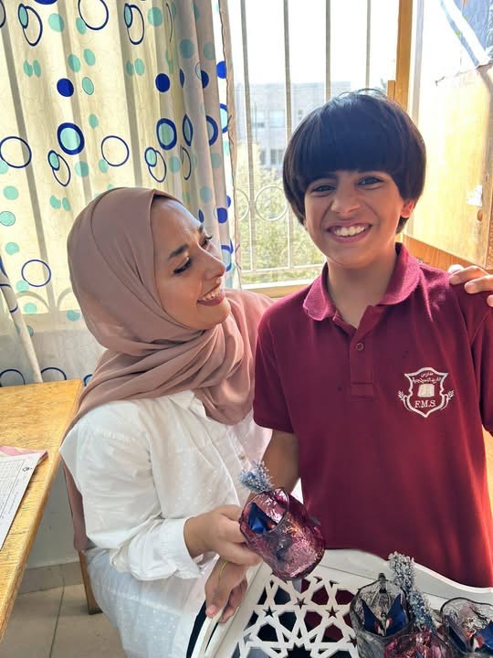 مشاركات بعض الطلاب  في يوم المعلم 🌸